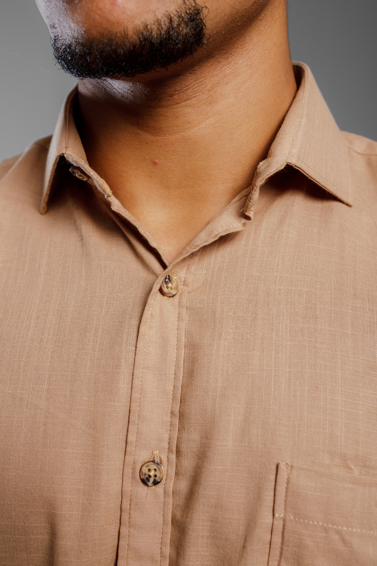 Camisa Vicenza Sentiero Manga Longa Linho Gola Tradicional Bege Pardo