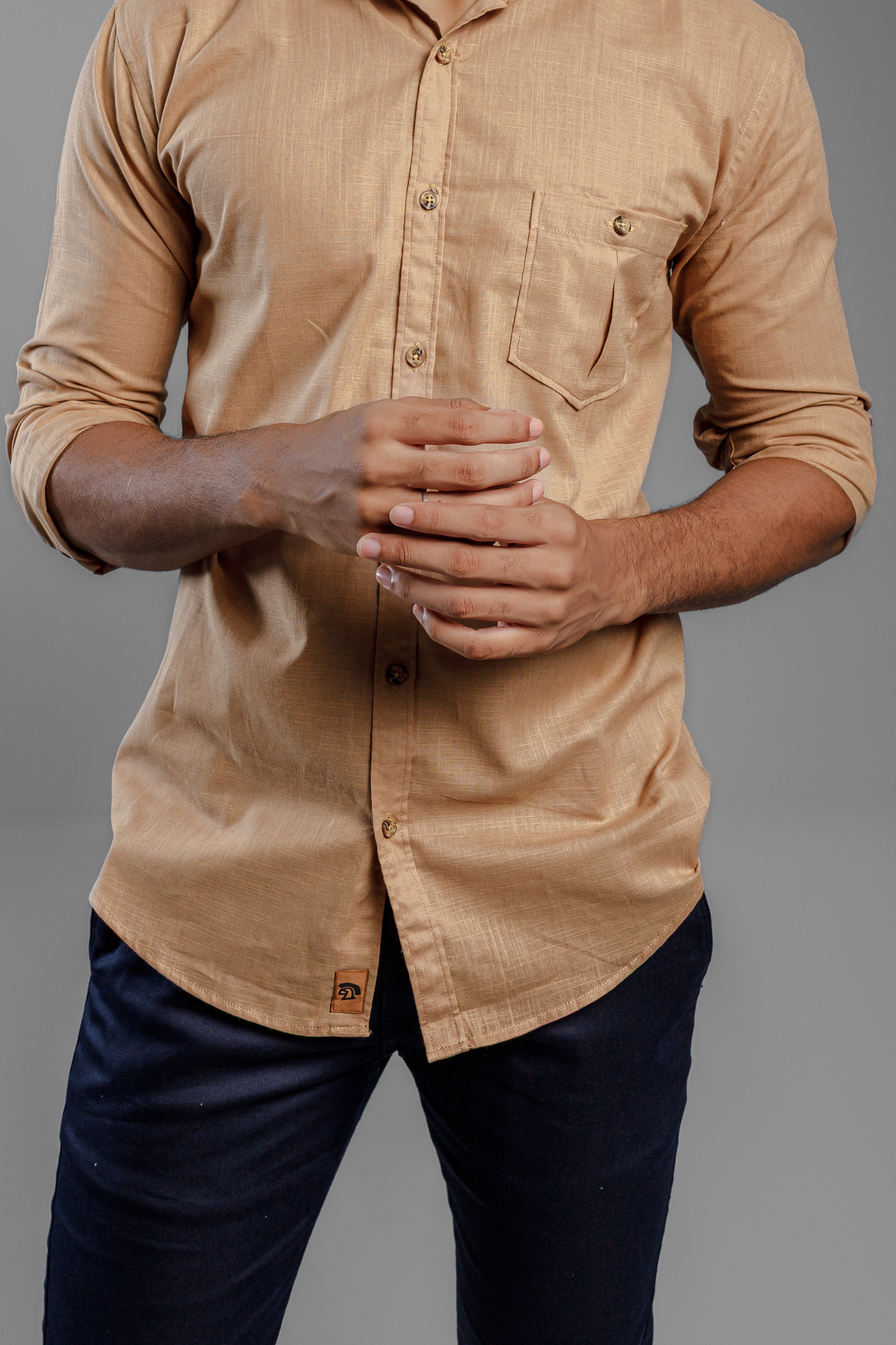 Camisa Vicenza Sentiero Manga Longa Linho Gola Tradicional Bege Pardo