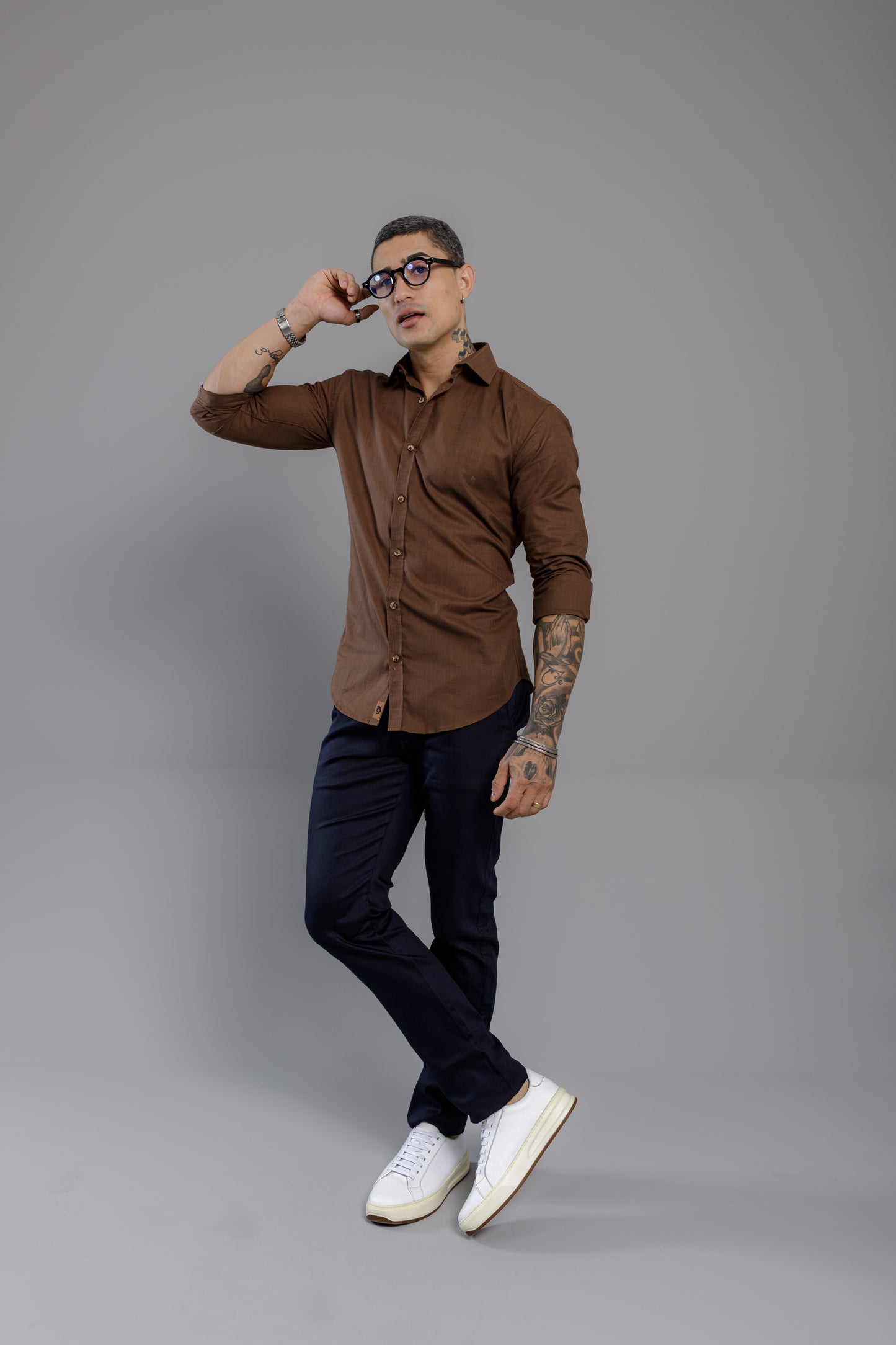 Camisa Vicenza Sentiero Manga Longa Linho Gola Tradicional Marrom Magno