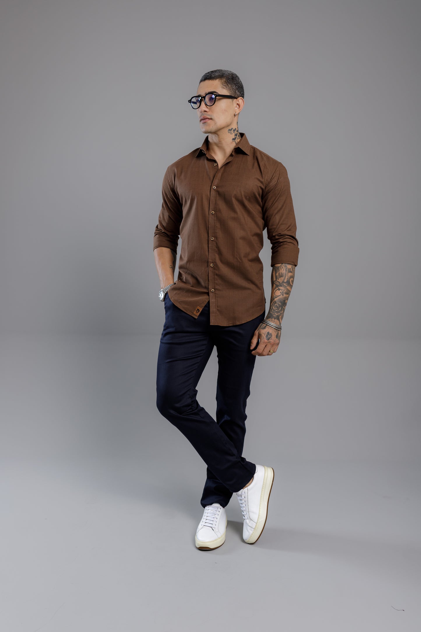 Camisa Vicenza Sentiero Manga Longa Linho Gola Tradicional Marrom Magno