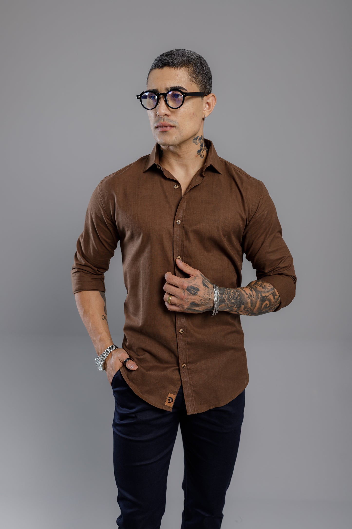 Camisa Vicenza Sentiero Manga Longa Linho Gola Tradicional Marrom Magno