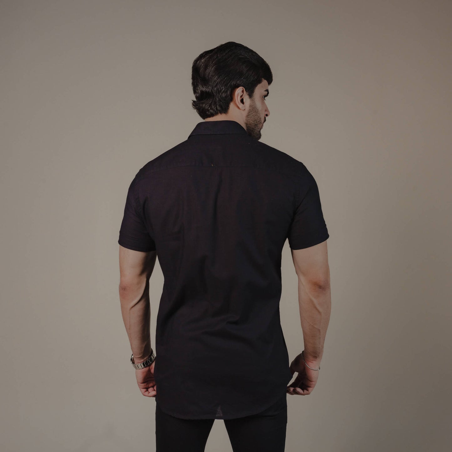 Camisa Manga Curta Linho Gola Tradicional Preta
