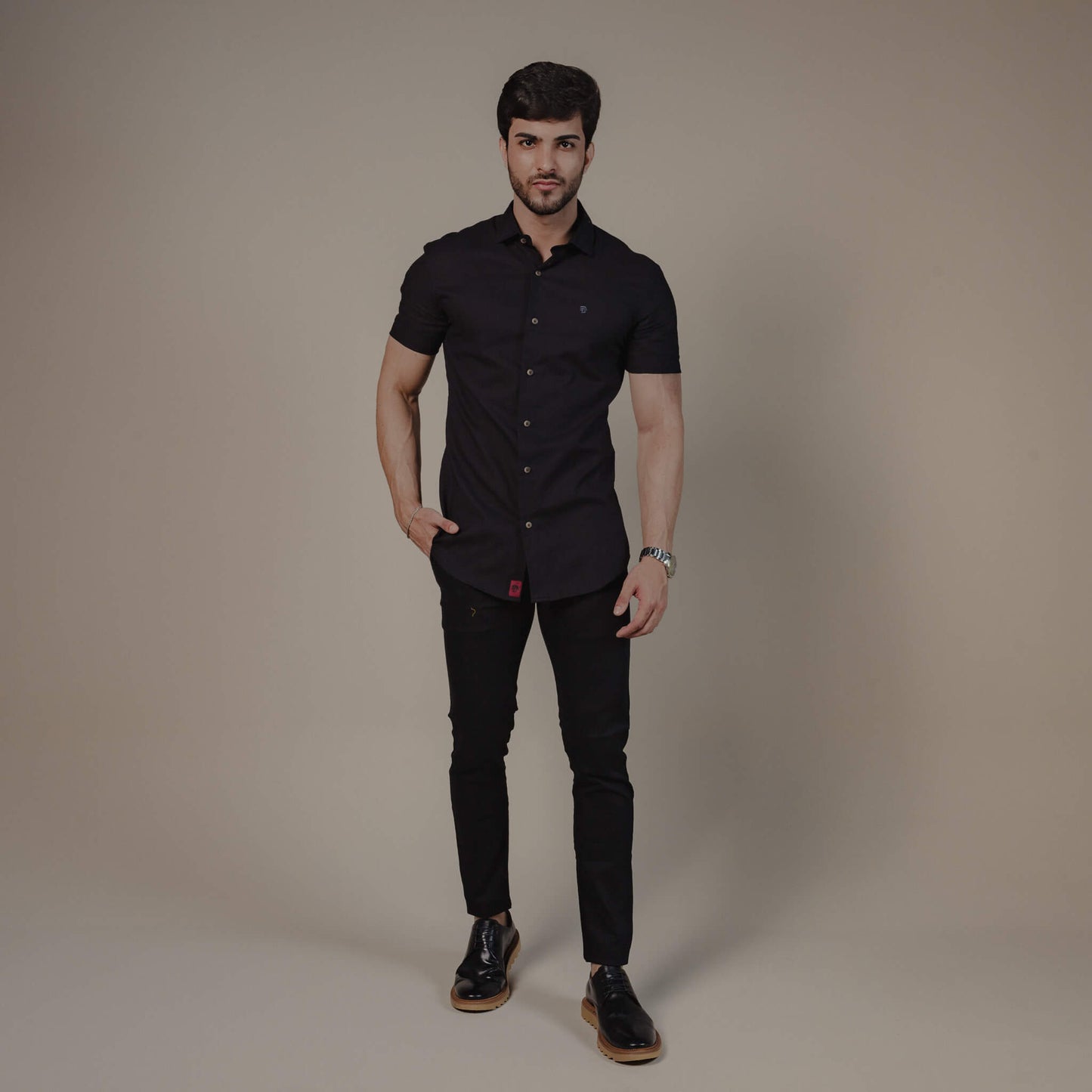 Camisa Manga Curta Linho Gola Tradicional Preta